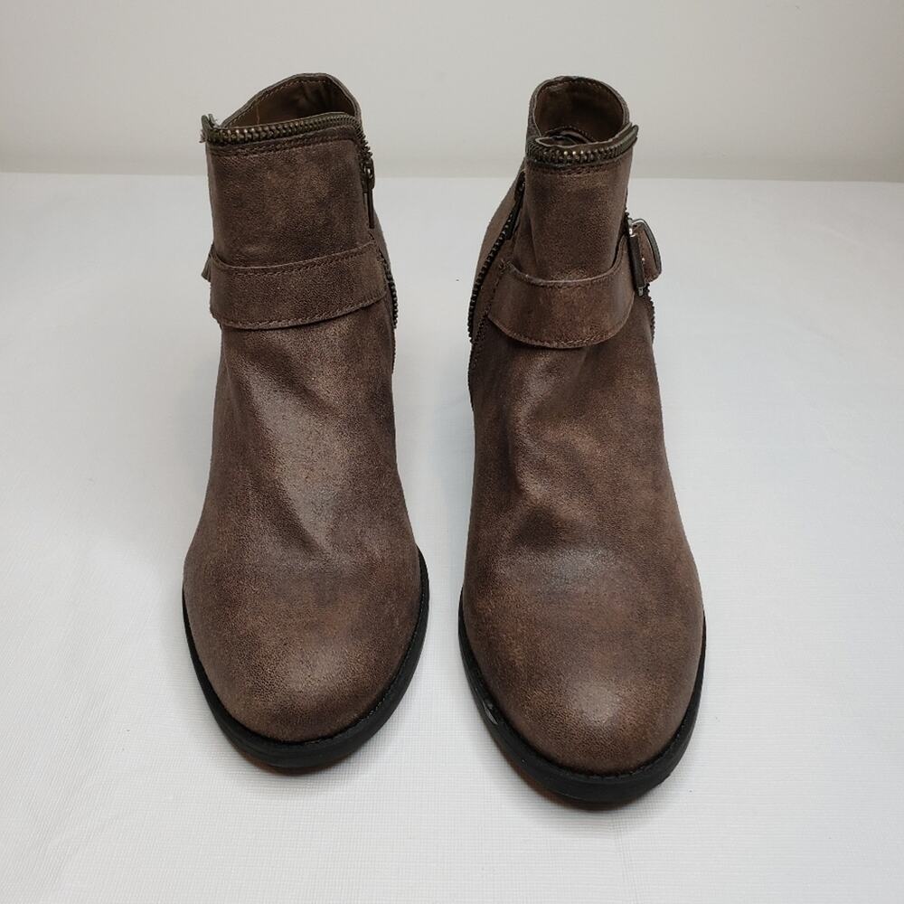 American Rag Milly Bootie - Picture 4 of 8